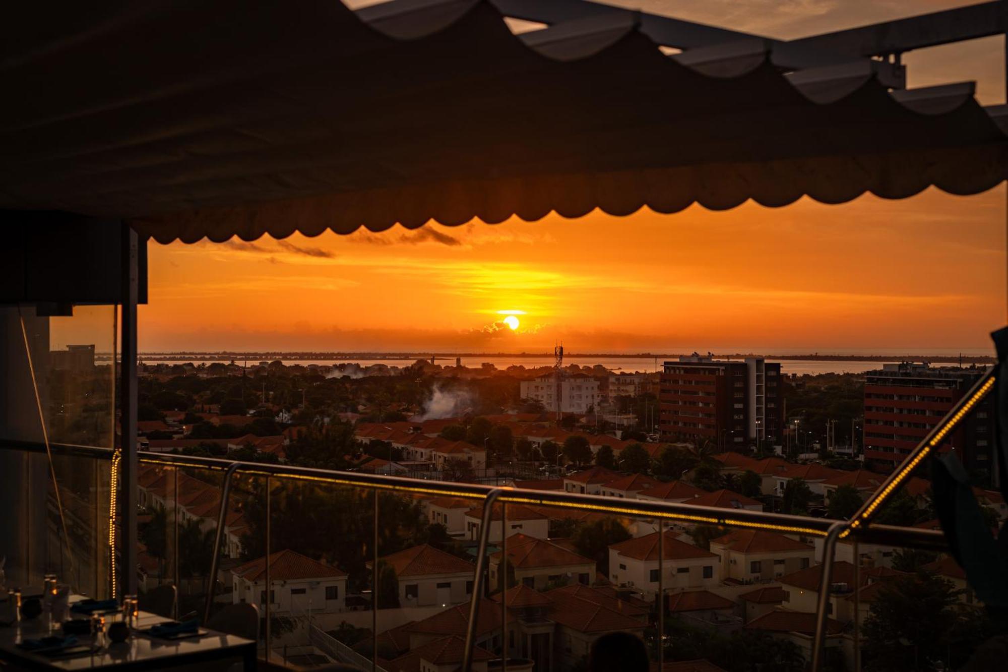 Palmeiras Suite Hotel Луанда  Экстерьер фото
